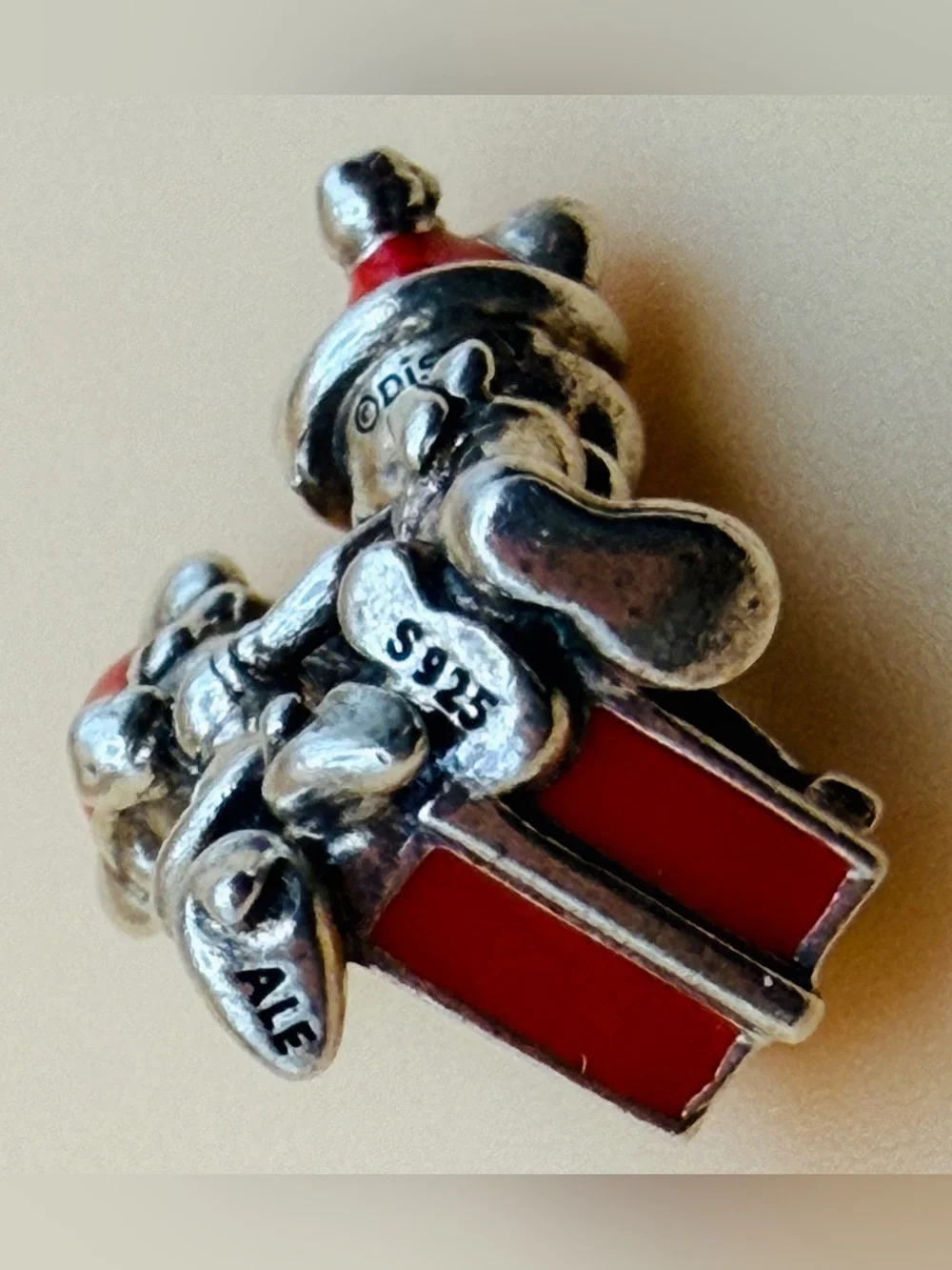 Pandora Disney Colab 925-ALE Silver Mickey & Minnie Enamel Holiday Present Charm
